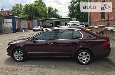 Седан Skoda Superb 2010 в Харькове