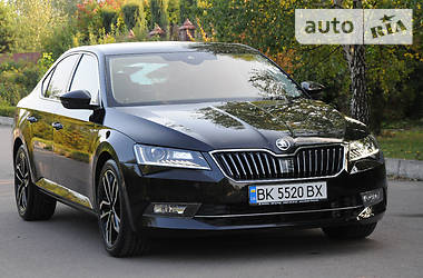 Седан Skoda Superb 2016 в Ровно