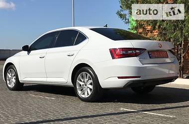 Седан Skoda Superb 2016 в Одессе