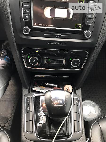 Седан Skoda Superb 2012 в Києві