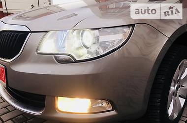 Седан Skoda Superb 2014 в Ивано-Франковске