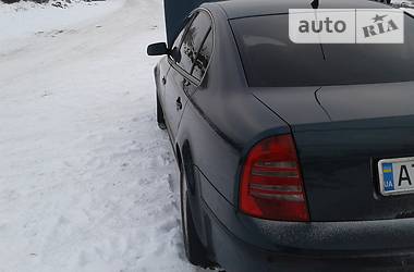 Седан Skoda Superb 2003 в Городенке