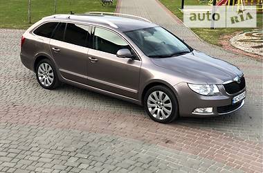 Универсал Skoda Superb 2011 в Луцке