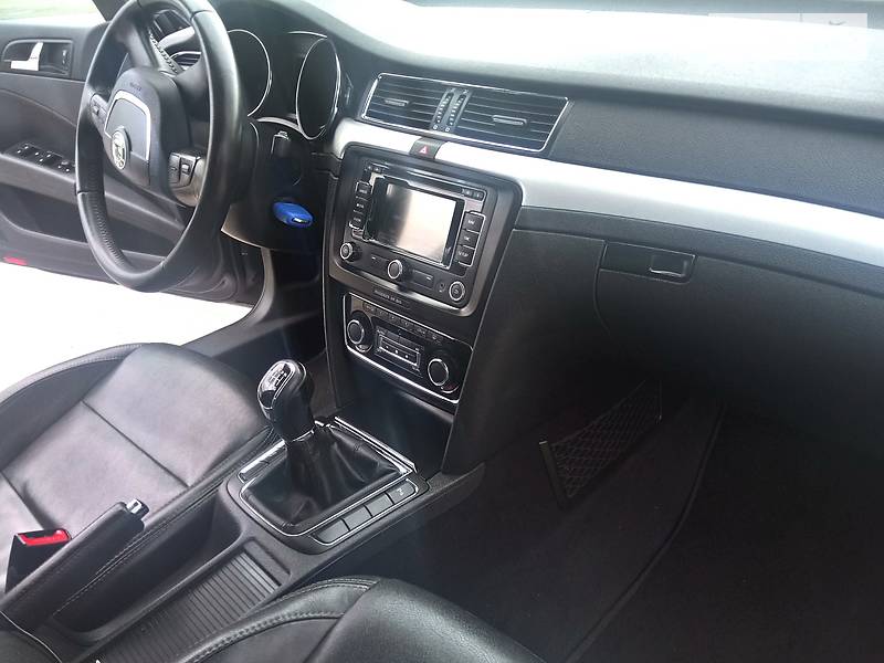 Лифтбек Skoda Superb 2012 в Мукачево