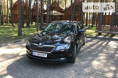 Седан Skoda Superb 2014 в Любомлі