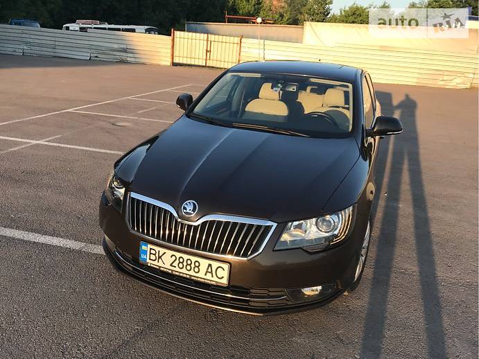 Лифтбек Skoda Superb 2015 в Ровно