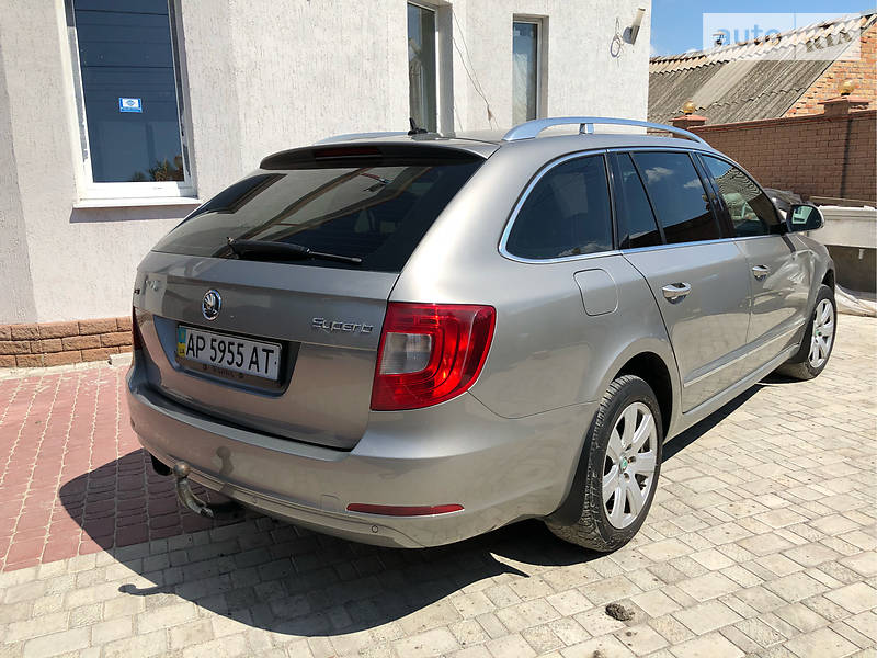 Універсал Skoda Superb 2010 в Запоріжжі