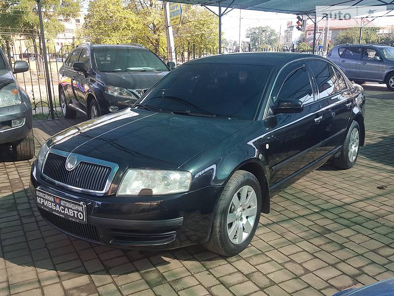 Седан Skoda Superb 2004 в Кривом Роге