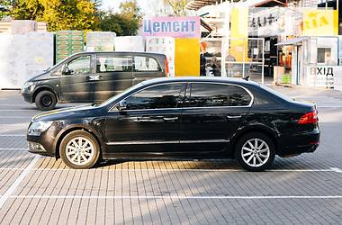 Седан Skoda Superb 2013 в Ивано-Франковске