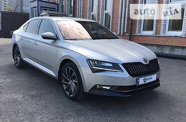 Седан Skoda Superb 2016 в Киеве