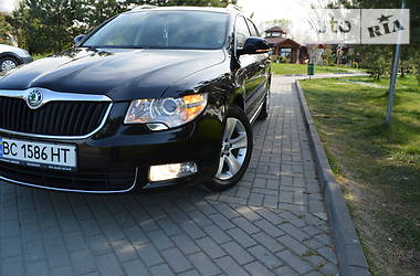 Универсал Skoda Superb 2013 в Дрогобыче