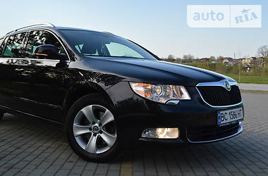 Универсал Skoda Superb 2013 в Дрогобыче