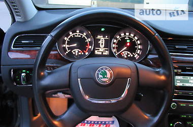 Седан Skoda Superb 2013 в Киеве