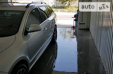 Універсал Skoda Superb 2012 в 