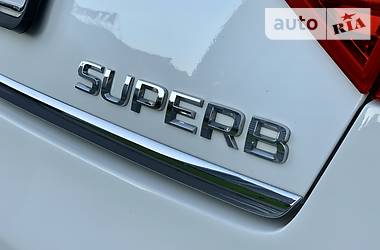 Седан Skoda Superb 2014 в Дніпрі