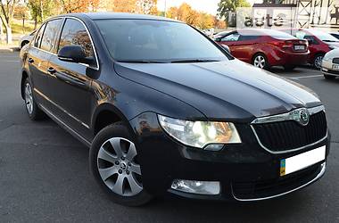 Седан Skoda Superb 2012 в Києві