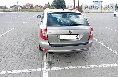 Внедорожник / Кроссовер Skoda Superb 2010 в Львове