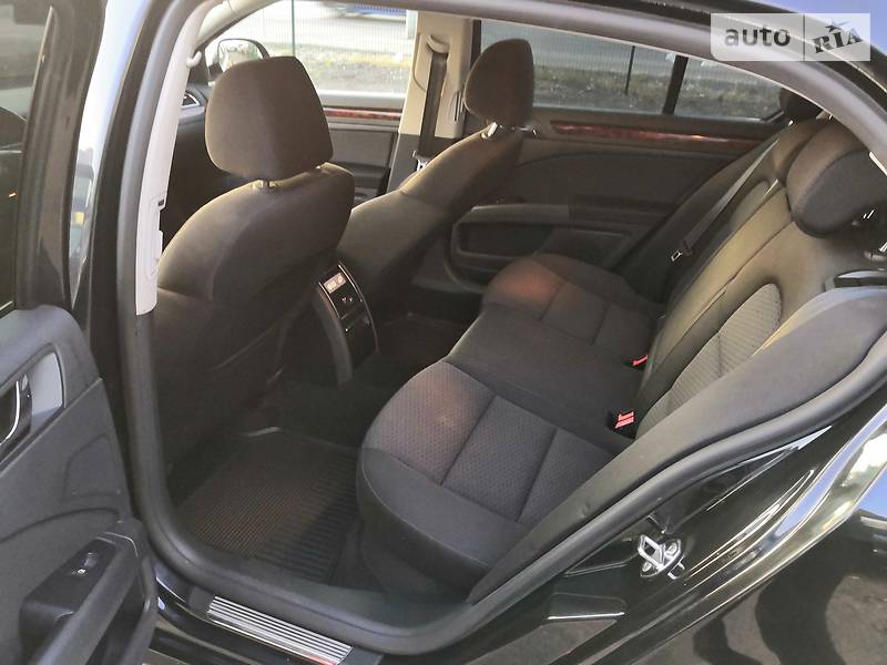 Седан Skoda Superb 2011 в Києві