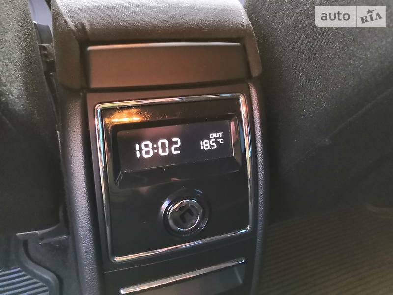 Седан Skoda Superb 2011 в Києві