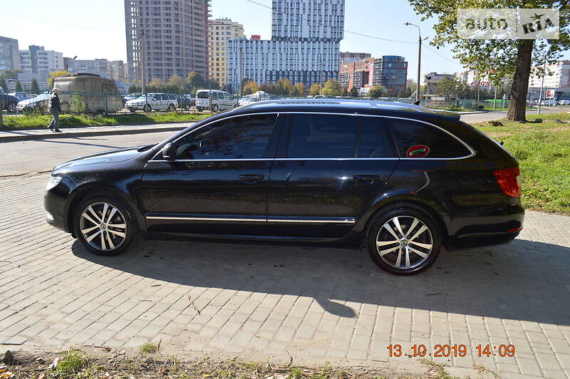 Универсал Skoda Superb 2011 в Львове