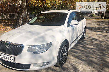 Универсал Skoda Superb 2012 в Староконстантинове