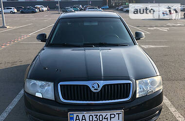 Седан Skoda Superb 2006 в Киеве