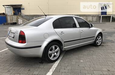 Седан Skoda Superb 2006 в Львове