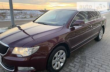 Седан Skoda Superb 2010 в 