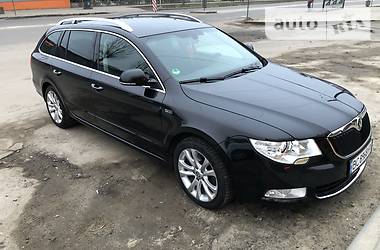 Універсал Skoda Superb 2011 в 