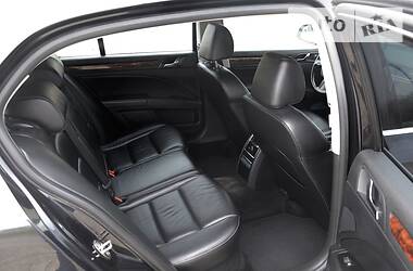 Седан Skoda Superb 2010 в 