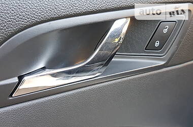 Седан Skoda Superb 2013 в 