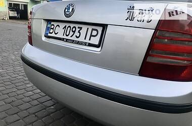 Седан Skoda Superb 2003 в 