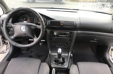 Седан Skoda Superb 2003 в 