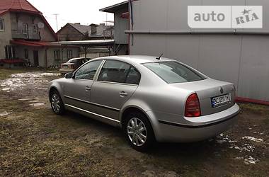 Седан Skoda Superb 2005 в 