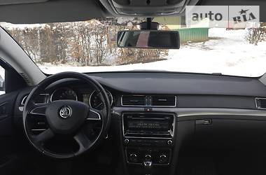 Седан Skoda Superb 2014 в Косове