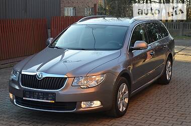 Універсал Skoda Superb 2011 в Володимирі