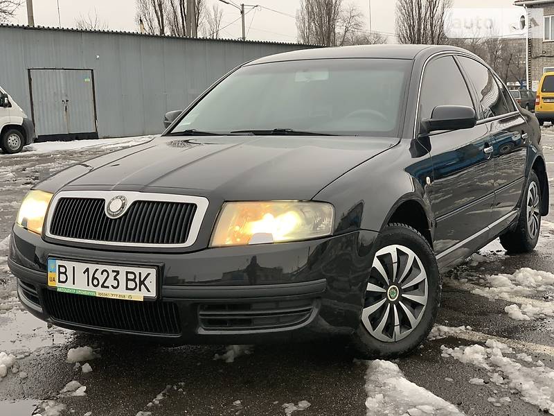 Седан Skoda Superb 2006 в Горішніх Плавнях
