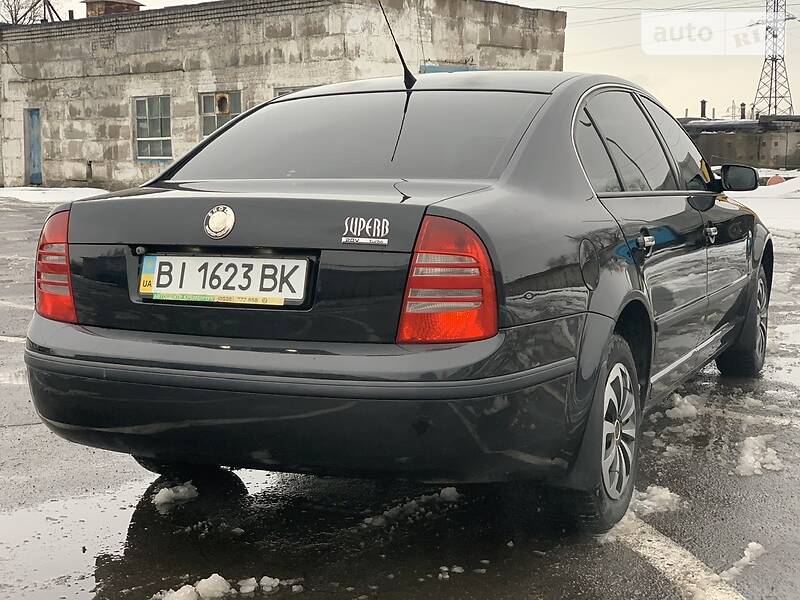 Седан Skoda Superb 2006 в Горішніх Плавнях