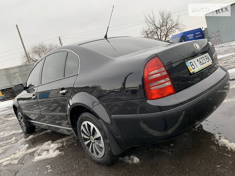 Седан Skoda Superb 2006 в Горішніх Плавнях