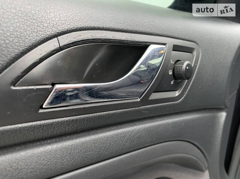 Седан Skoda Superb 2006 в Горішніх Плавнях