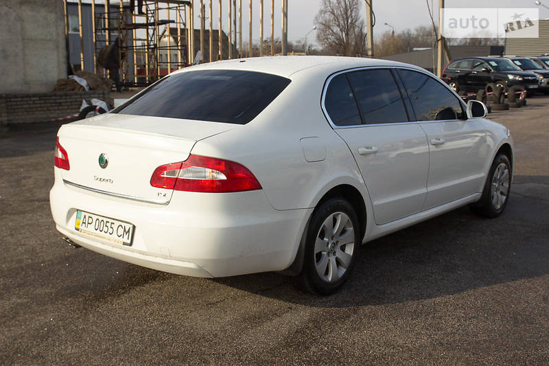 Седан Skoda Superb 2012 в Запоріжжі