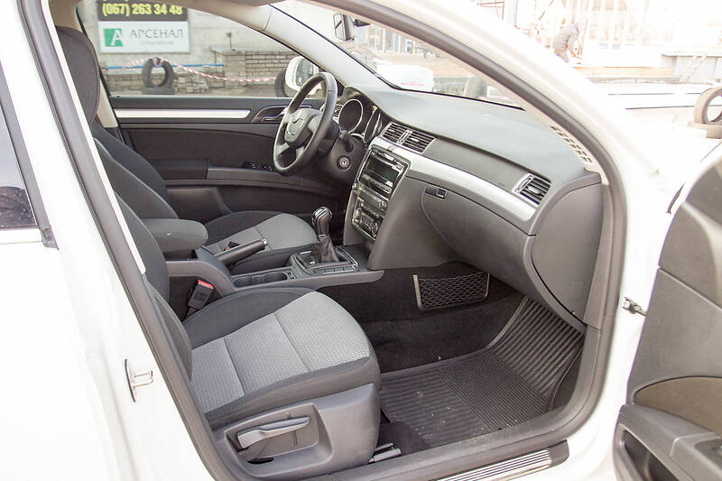 Седан Skoda Superb 2012 в Запоріжжі