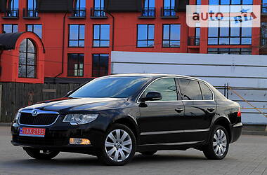 Седан Skoda Superb 2010 в 