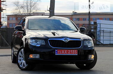 Седан Skoda Superb 2010 в 