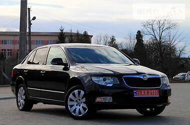 Седан Skoda Superb 2010 в 