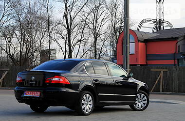 Седан Skoda Superb 2010 в 