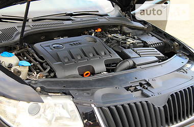 Седан Skoda Superb 2010 в 