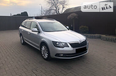 Универсал Skoda Superb 2013 в Умани