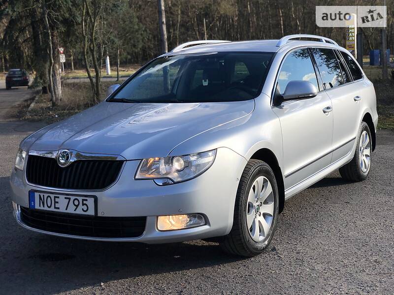 Універсал Skoda Superb 2011 в Радивиліві