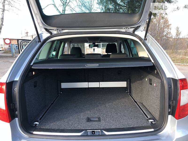 Універсал Skoda Superb 2011 в Радивиліві